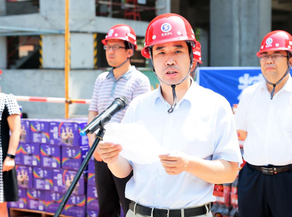 陕西三建集团副总经理黎晓东发言